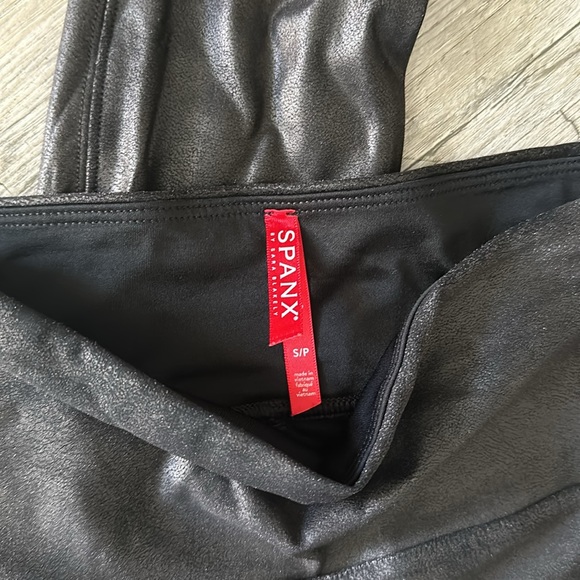 Spanx leggings - Picture 2 of 4